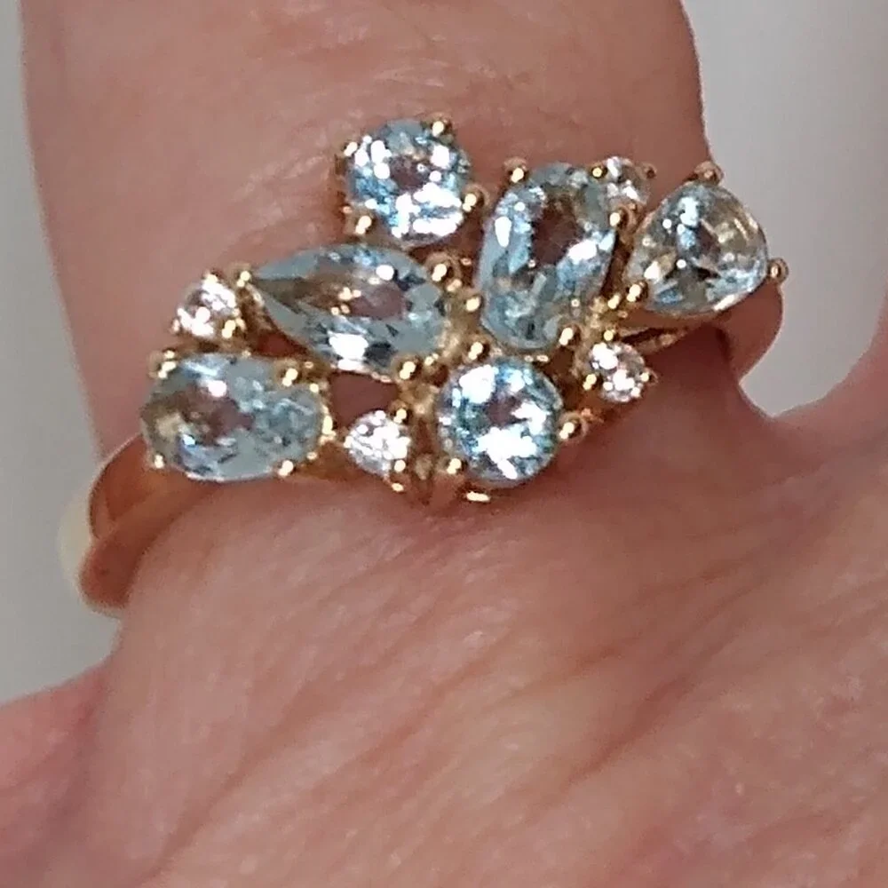 Solid 10k yellow gold ,blue topaz - Picture 1 of 6